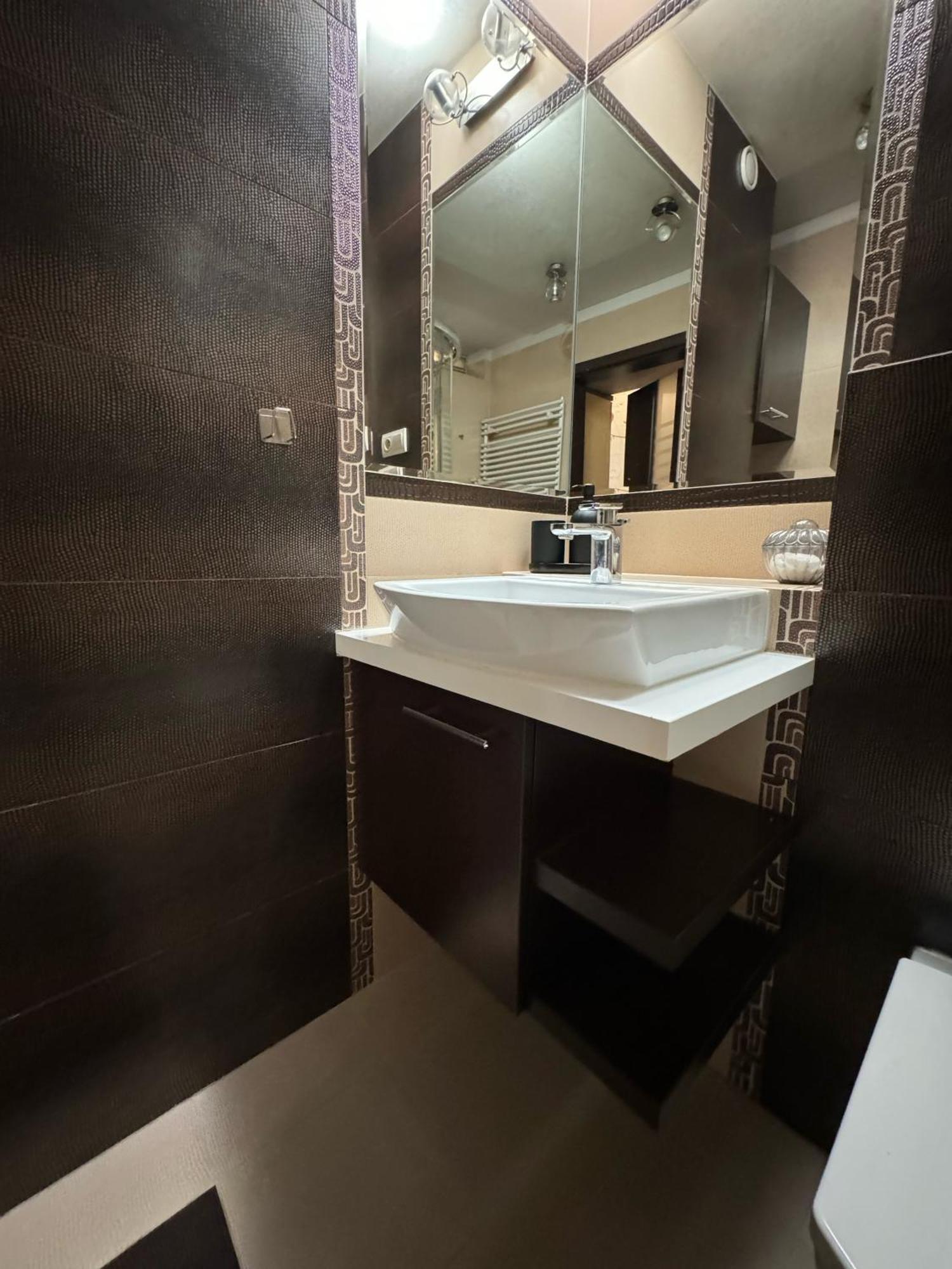 Apartment Stylowe Studio Z Parkingiem - 3 Minuty Od Dworca & Galerii Krakowskiej